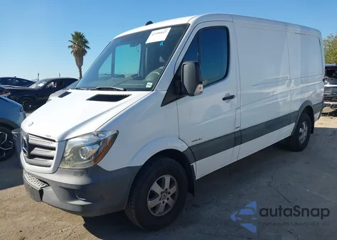 2015 Mercedes-Benz Sprinter 2500 Normal Roof из США, поврежденный, VIN WD3PE7CC1F5947732